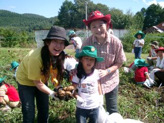 ２００４おいもほり２