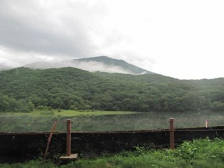 目指すはあの山