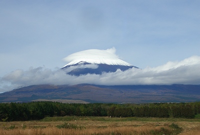 富士山、仮装?