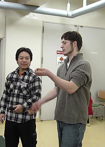 みんなびっくり!ショーンはお手玉名人!!