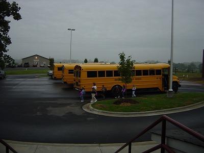 小学校バス