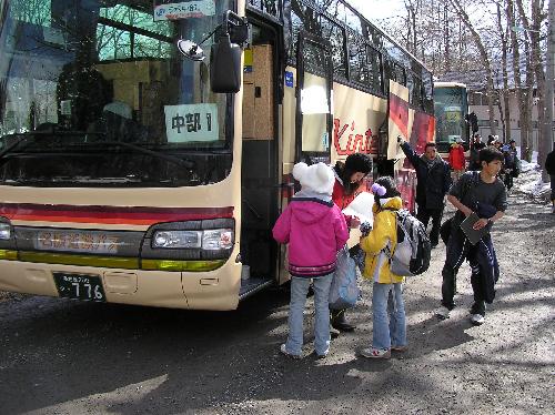 １班最終日、バスに乗って帰ります