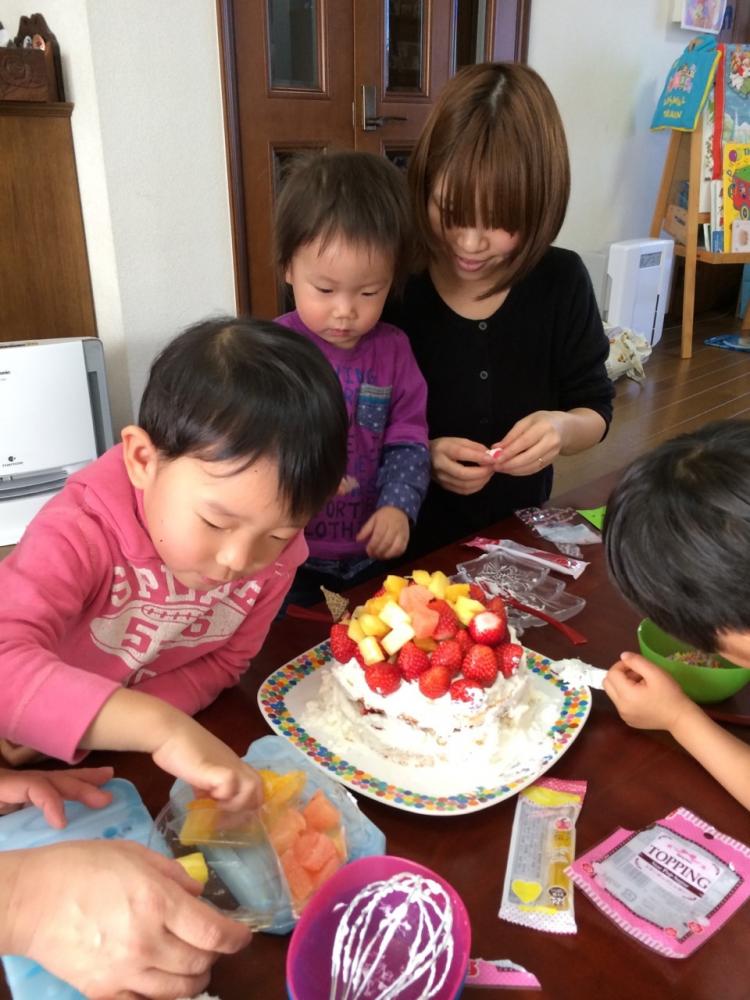 おいしいケーキ早く食べたい