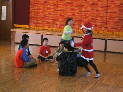 高学年ハンカチ落とし