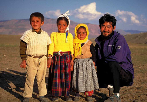 お世話になったクルド族の家族と（トルコ）