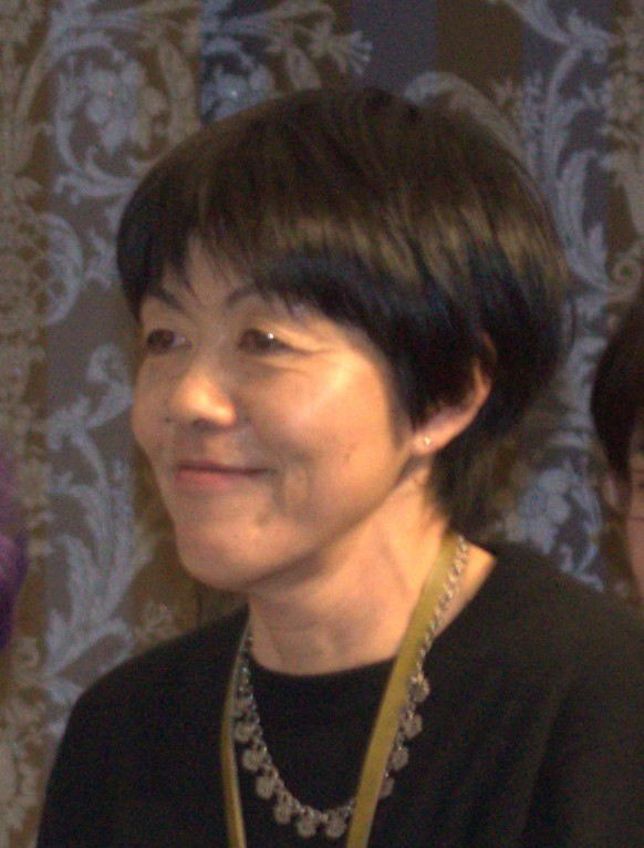 粟田　和代 テューター