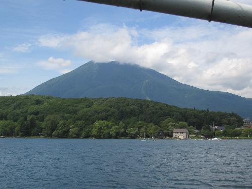 野尻湖より黒姫山