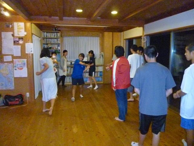 ②