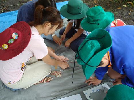 ミサンガをつくろう