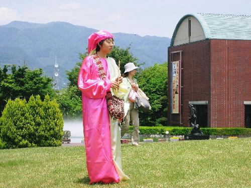 タカのハメルンの笛吹き男 衣装は望月テューター作かな