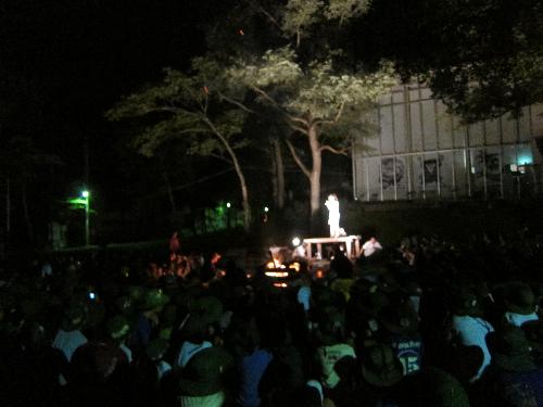 キャンプファイヤー