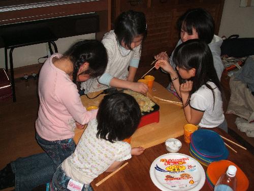 小学生お泊り会 画像アップしました 日記 さいたまのよつもとパーティ おはなしの楽しさを伝えていきます ひろば Labo 幼児教室 英語教室なら ラボ パーティ